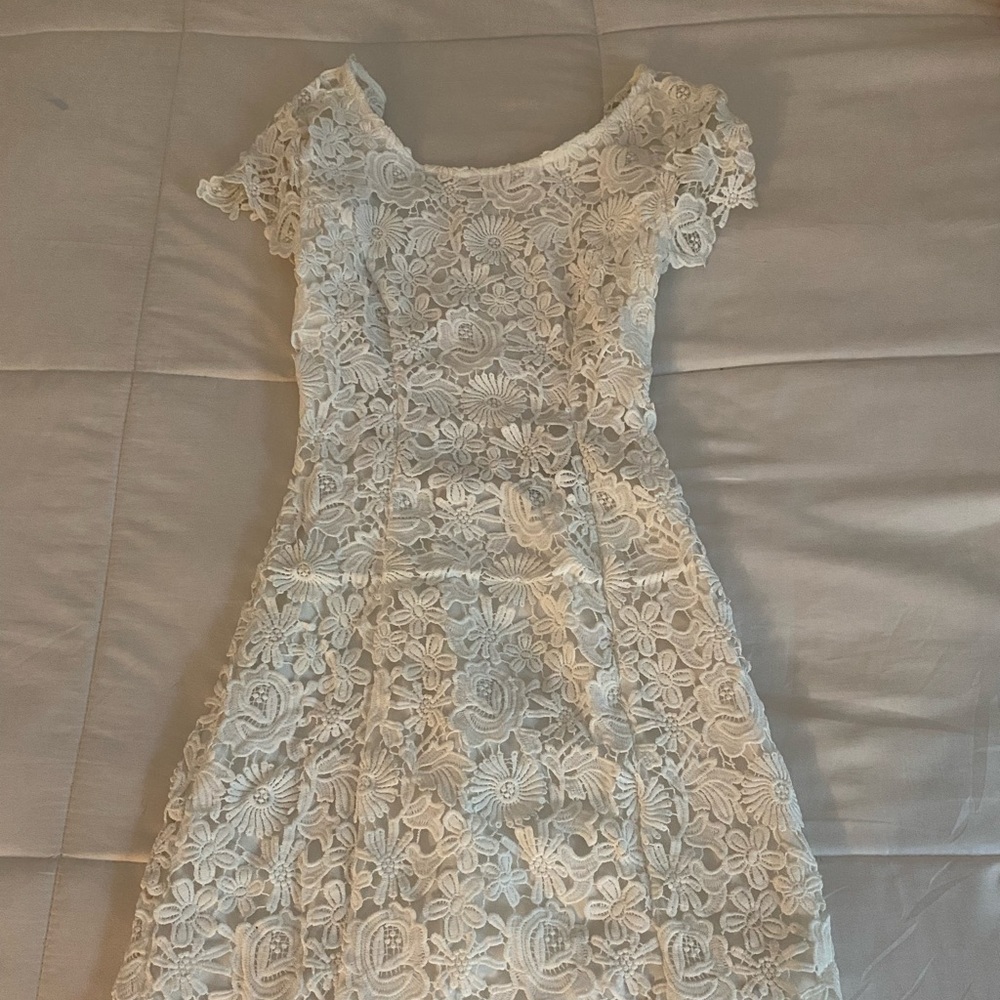 LULU’S WHITE DRESS